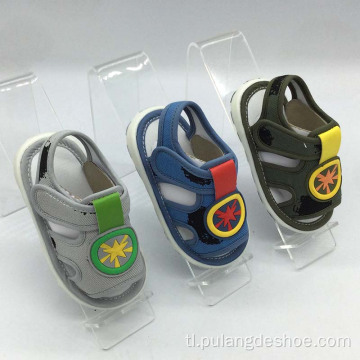 Fashion boy sandals na may tunog.